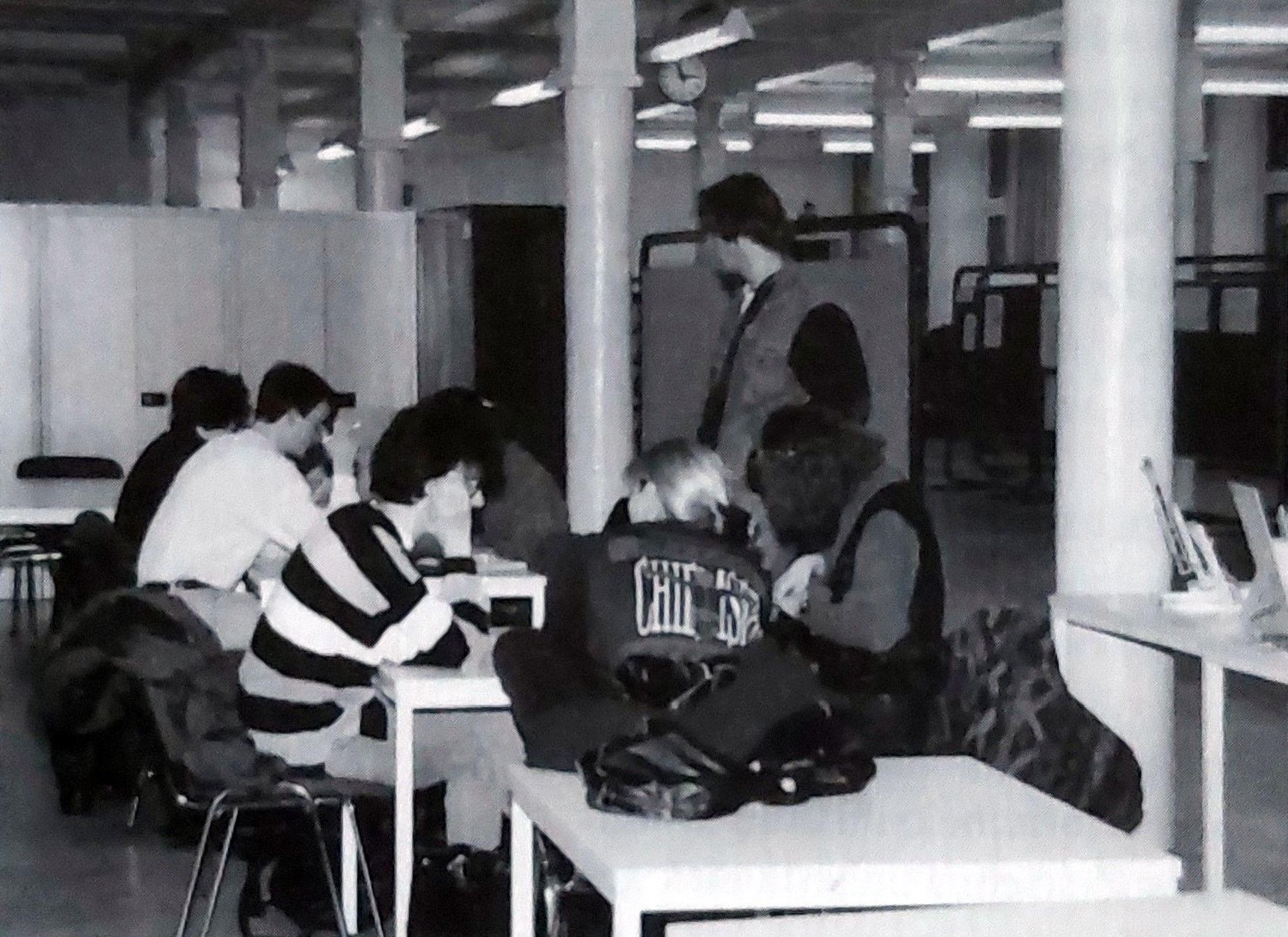 Bild 5: Selbststudium im ehemaligen Rechercheraum in der Kirchhofstraße